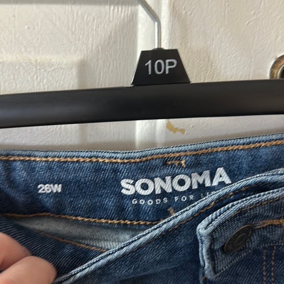 *FINAL* SONOMA PLUS SIZE CURVY DENIM SHORTS: NWT: SZ 26W - Picture 3 of 4